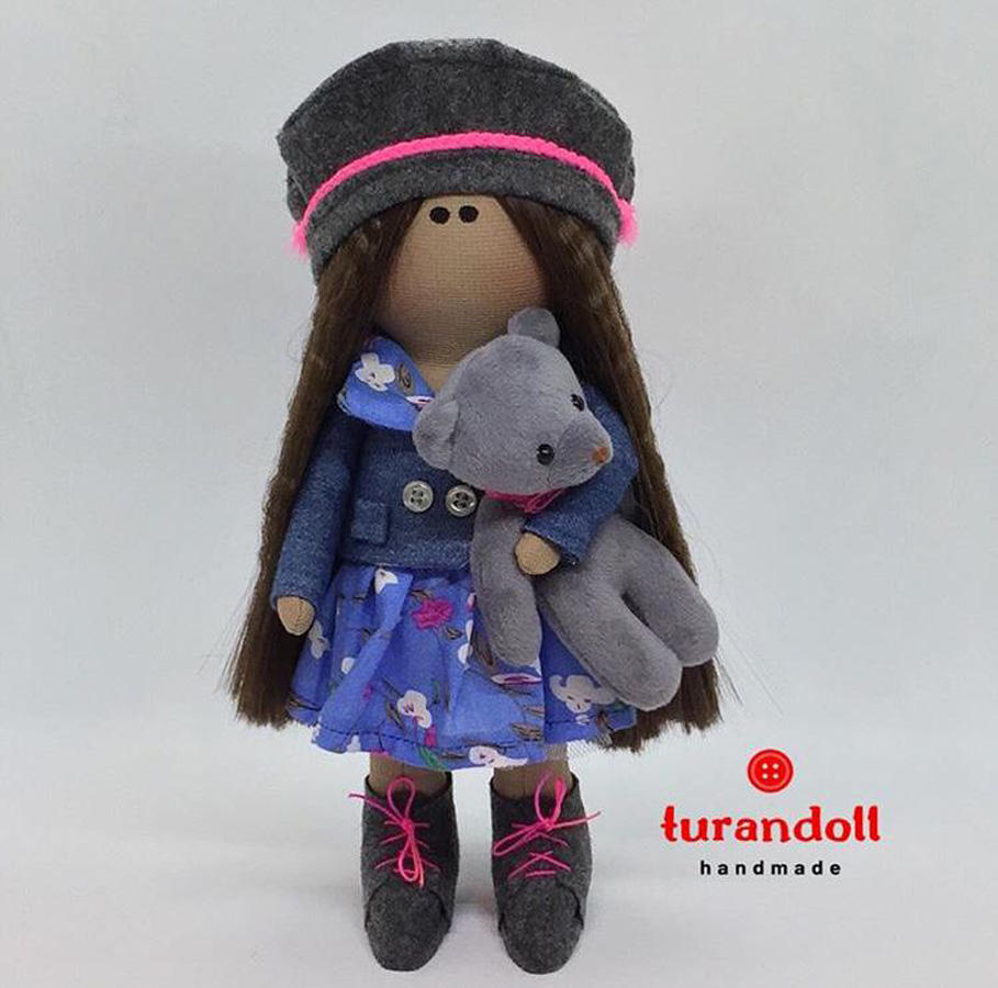 Заряжаю работы положительными нотами - мастер индивидуальных авторских кукол Туран Аслан (ФОТО)