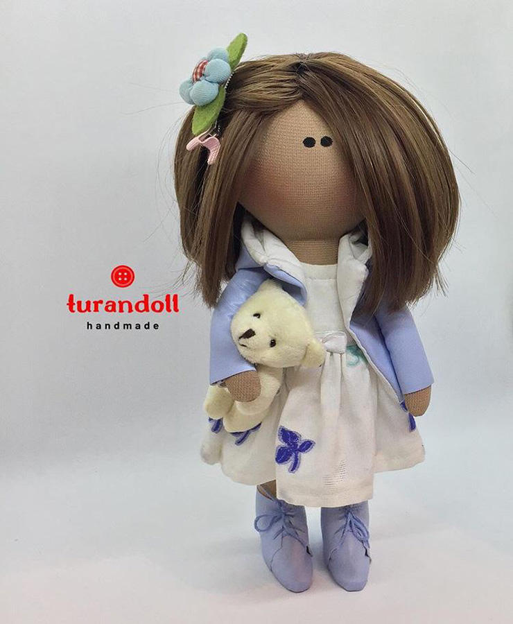 Заряжаю работы положительными нотами - мастер индивидуальных авторских кукол Туран Аслан (ФОТО)