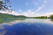 Одно из красивейших озер Азербайджана – Нохур в предгорье Большого Кавказа (ФОТО)