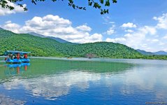 Одно из красивейших озер Азербайджана – Нохур в предгорье Большого Кавказа (ФОТО)