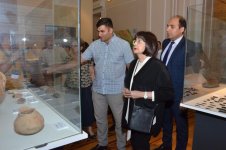 Археологии Азербайджана и Франции представили редкие артефакты мировой значимости  (ФОТО)