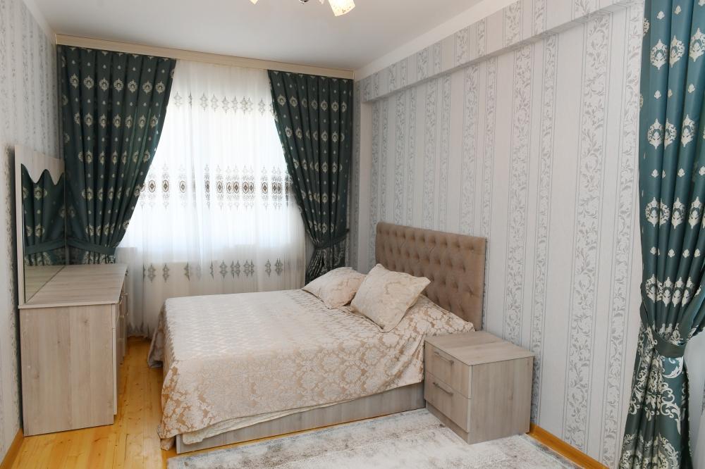 Президент Азербайджана Ильхам Алиев и Первая леди Мехрибан Алиева приняли участие в открытии жилого комплекса для вынужденных переселенцев в Пираллахи (ФОТО)