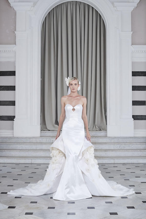 Азербайджанский дизайнер из Лондона представила "Висячие сады Вавилона" на Неделе моды в Париже (ФОТО)