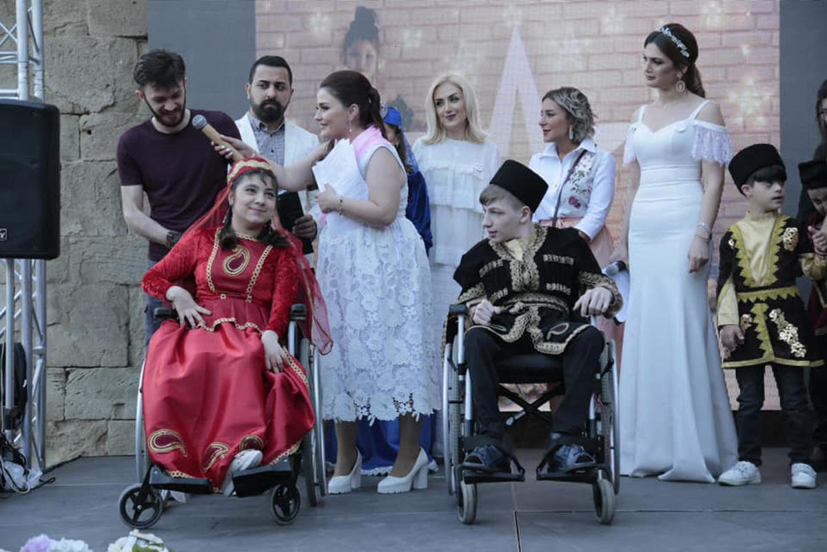 Волшебное дефиле в Баку, или Когда любовь не знает границ (ФОТО)