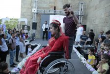 Волшебное дефиле в Баку, или Когда любовь не знает границ (ФОТО)