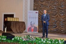 В Баку прошла церемония награждения победителей конкурса в честь Года Насими (ФОТО)