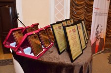 В Баку прошла церемония награждения победителей конкурса в честь Года Насими (ФОТО)