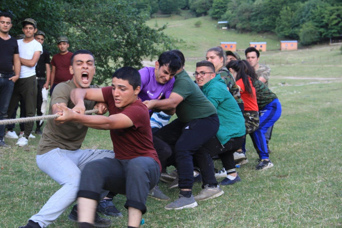 Азербайджанская молодежь прошла обучение ведению боевых действий в экстремальных условиях (ФОТО/ВИДЕО)