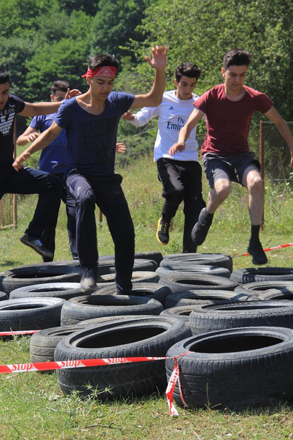 Азербайджанская молодежь прошла обучение ведению боевых действий в экстремальных условиях (ФОТО/ВИДЕО)