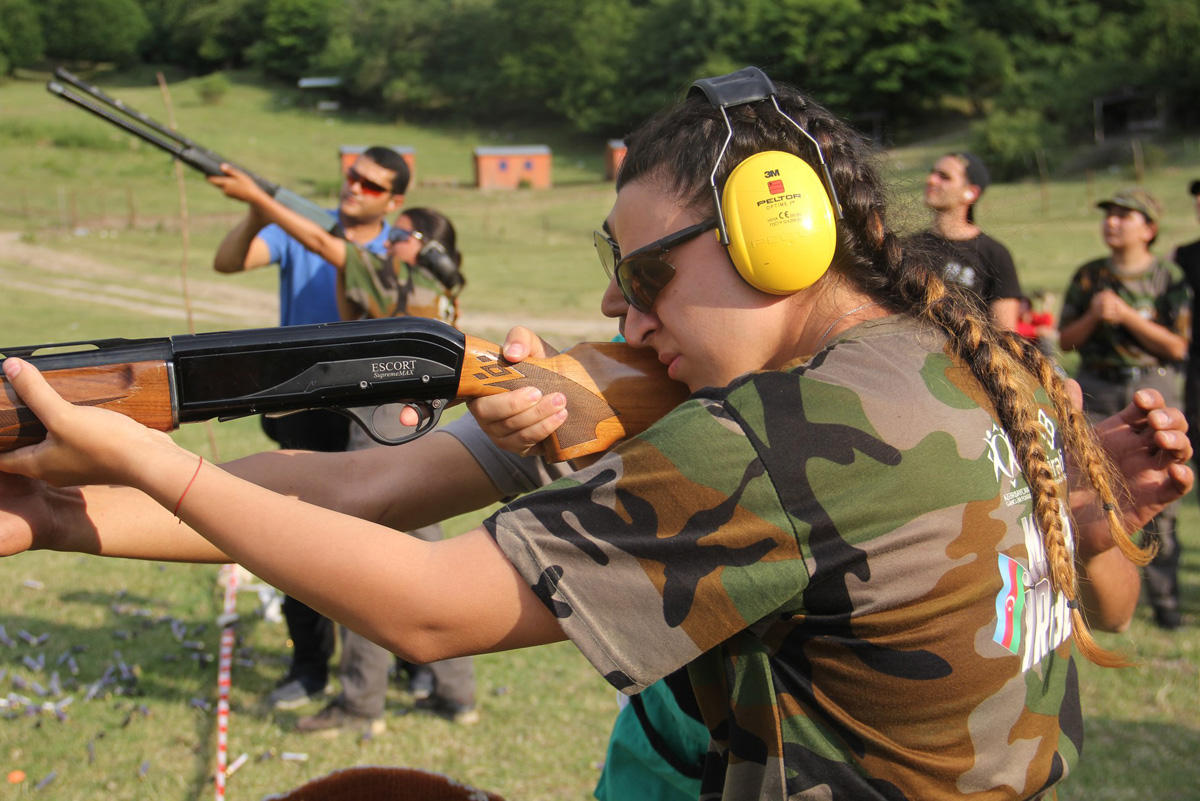 Азербайджанская молодежь прошла обучение ведению боевых действий в экстремальных условиях (ФОТО/ВИДЕО)