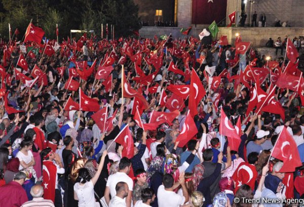 В Турции чтут память жертв попытки военного  переворота