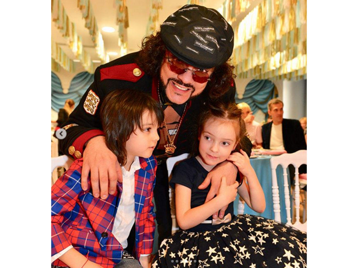 Филипп Киркоров приедет в Баку со своими детьми