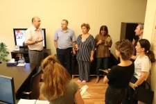 По ту сторону витрины – как азербайджанские журналисты стали продавцами-консультантами в Мaxi.az (ФОТО)