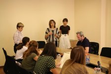 По ту сторону витрины – как азербайджанские журналисты стали продавцами-консультантами в Мaxi.az (ФОТО)