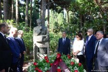 Представители азербайджанской прессы почтили память  великого лидера Гейдара Алиева (ФОТО)