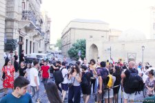 Филипп Киркоров вызвал ажиотаж в Ичери Шехер – кутабы на улице Магомаева, волшебная лампа Аладдина, "Чёрт побери! " (ФОТО)