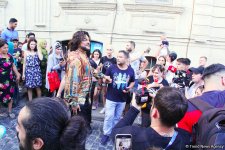 Филипп Киркоров вызвал ажиотаж в Ичери Шехер – кутабы на улице Магомаева, волшебная лампа Аладдина, "Чёрт побери! " (ФОТО)