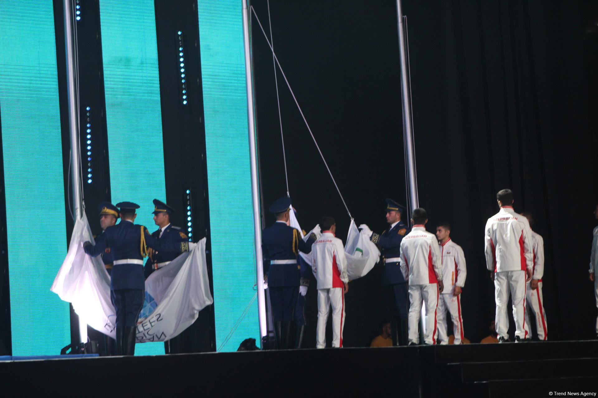 Потрясающая церемония закрытия XV Летнего европейского юношеского олимпийского фестиваля в Баку (ФОТОРЕПОРТАЖ)