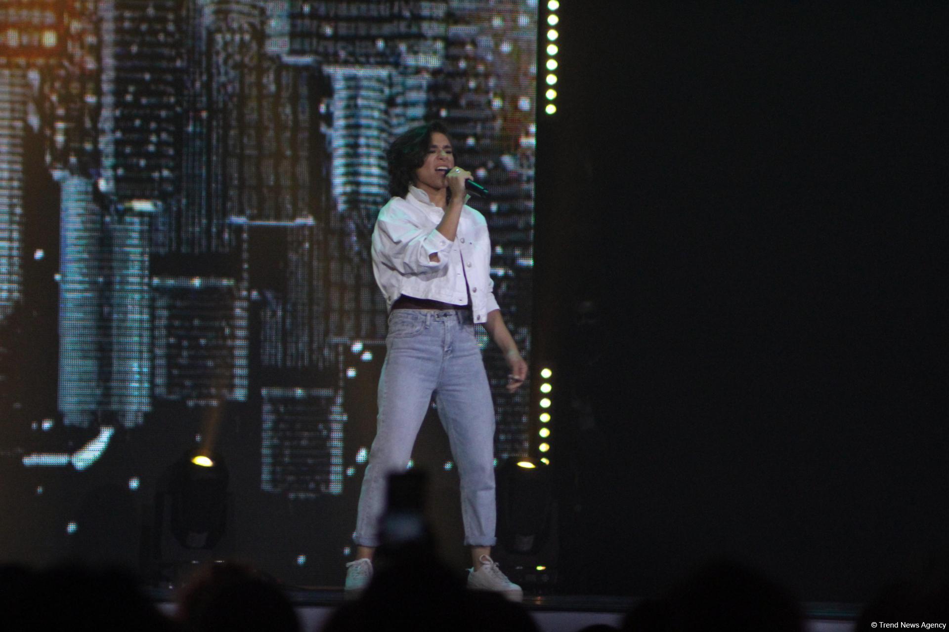 Потрясающая церемония закрытия XV Летнего европейского юношеского олимпийского фестиваля в Баку (ФОТОРЕПОРТАЖ)