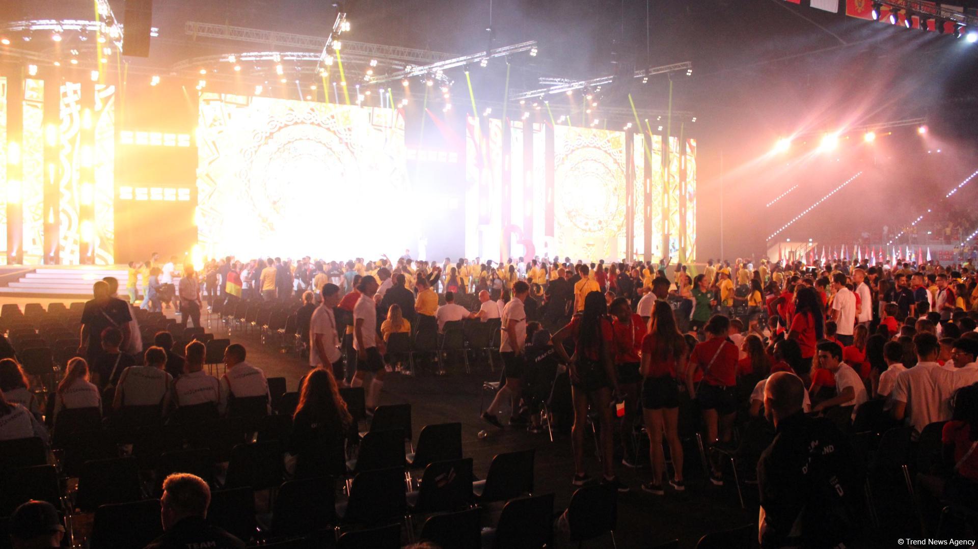 Потрясающая церемония закрытия XV Летнего европейского юношеского олимпийского фестиваля в Баку (ФОТОРЕПОРТАЖ)