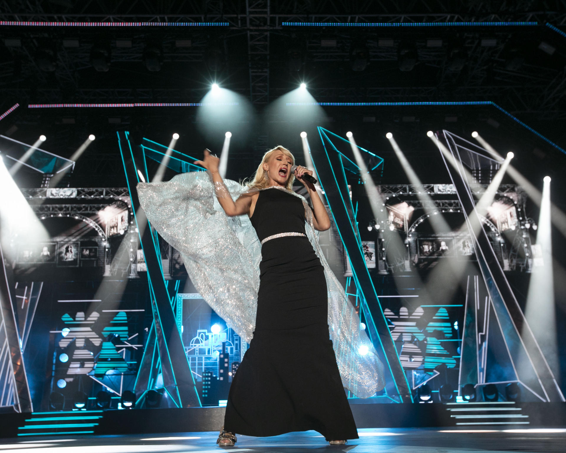 Кристина Орбакайте рассказала, как в Баку решаются проблемы (ФОТО)