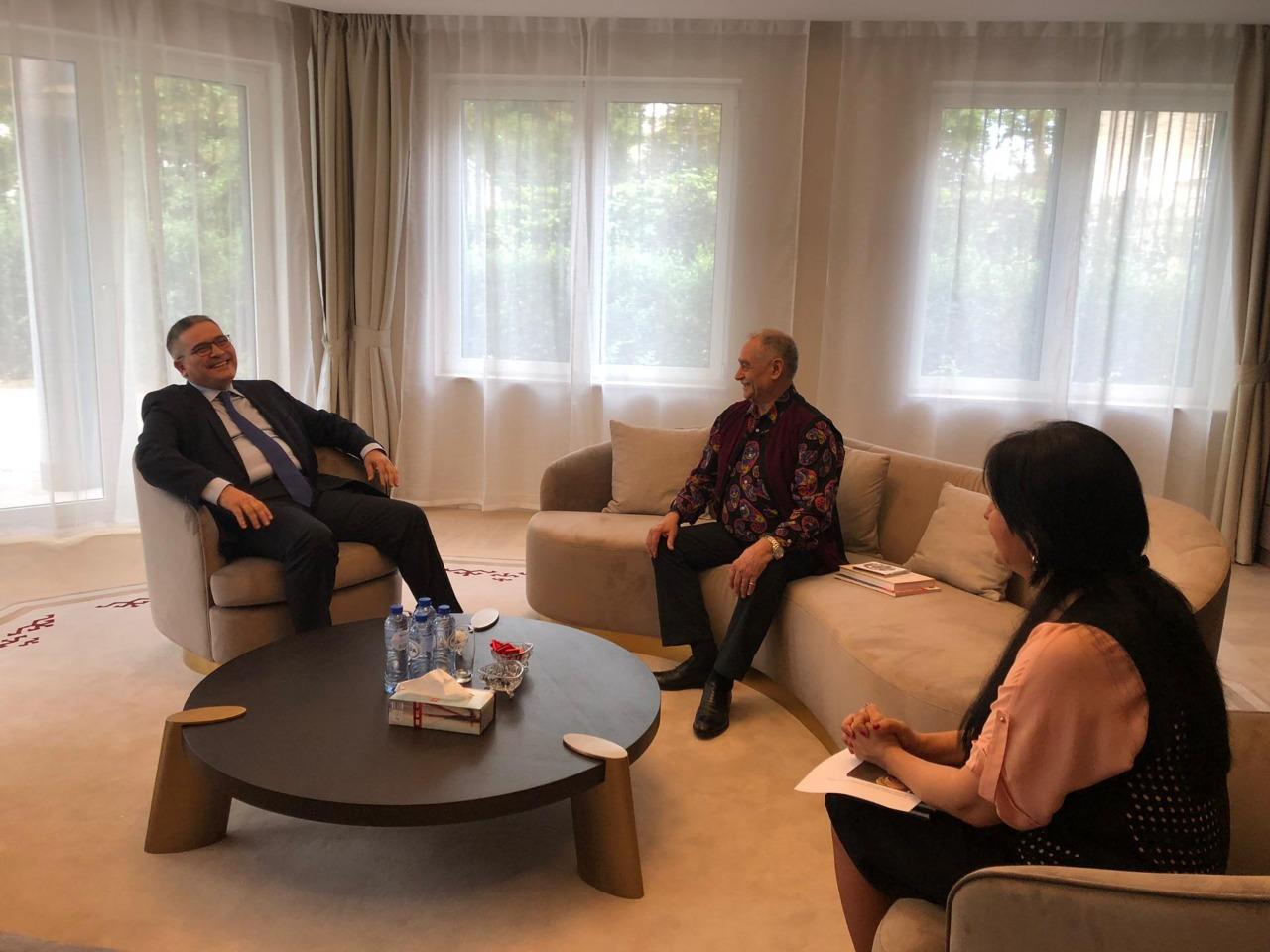 Азербайджанцы призывают Европу к совершенству через философию Насими (ФОТО)