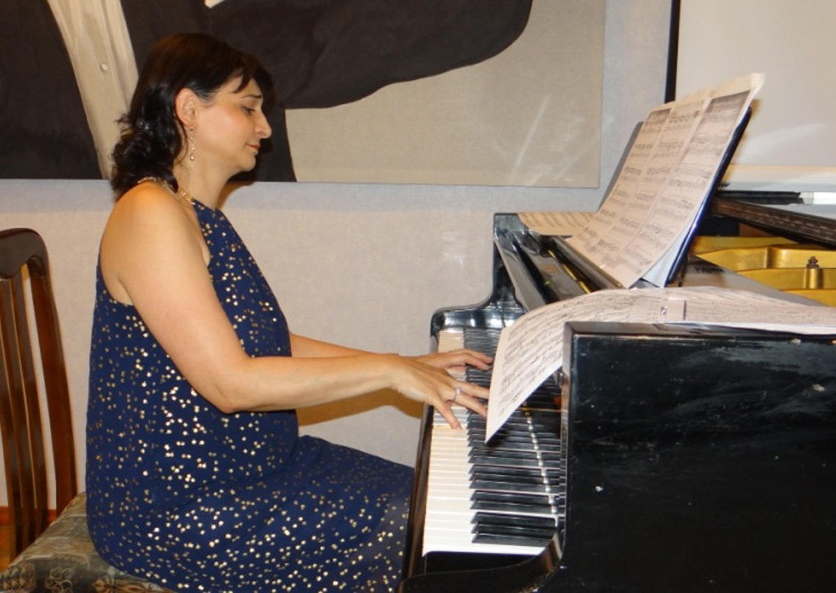 Из Нью-Йорка в Баку: встреча с известной пианисткой (ФОТО)