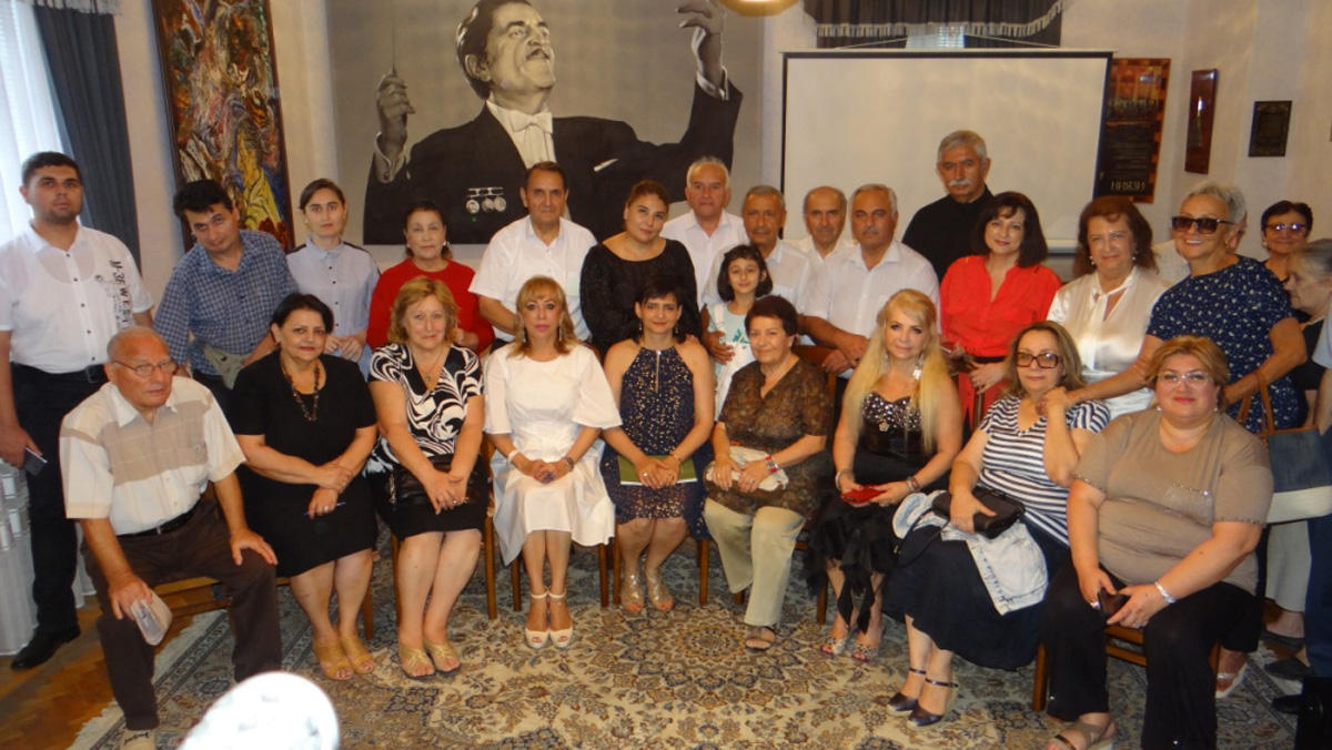 Из Нью-Йорка в Баку: встреча с известной пианисткой (ФОТО)