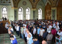 По случаю праздника Гурбан во всех мечетях Азербайджана совершен праздничный намаз (ФОТО)