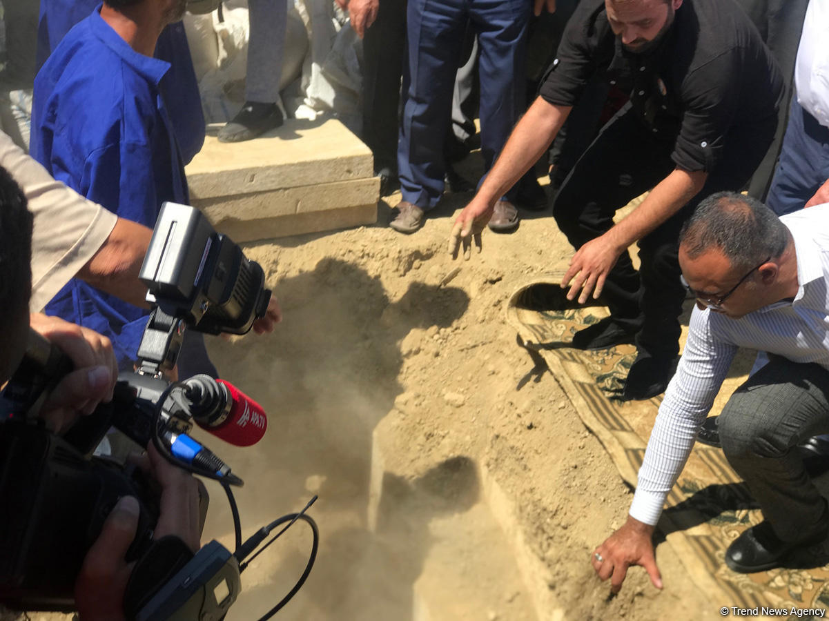 Проводится прощальная церемония с погибшим пилотом Миг-29 (ФОТО)