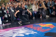Лето в Баку завершится зажигательными уличными танцами Red Bull Dance Your Style (ФОТО)