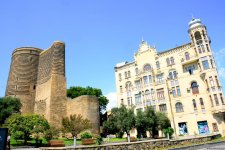 Загадочная башня Баку (Фоторепортаж)