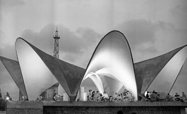 Бакинское кафе "Жемчужина" вошло в ТОП-10 зданий советского модернизма (ФОТО)