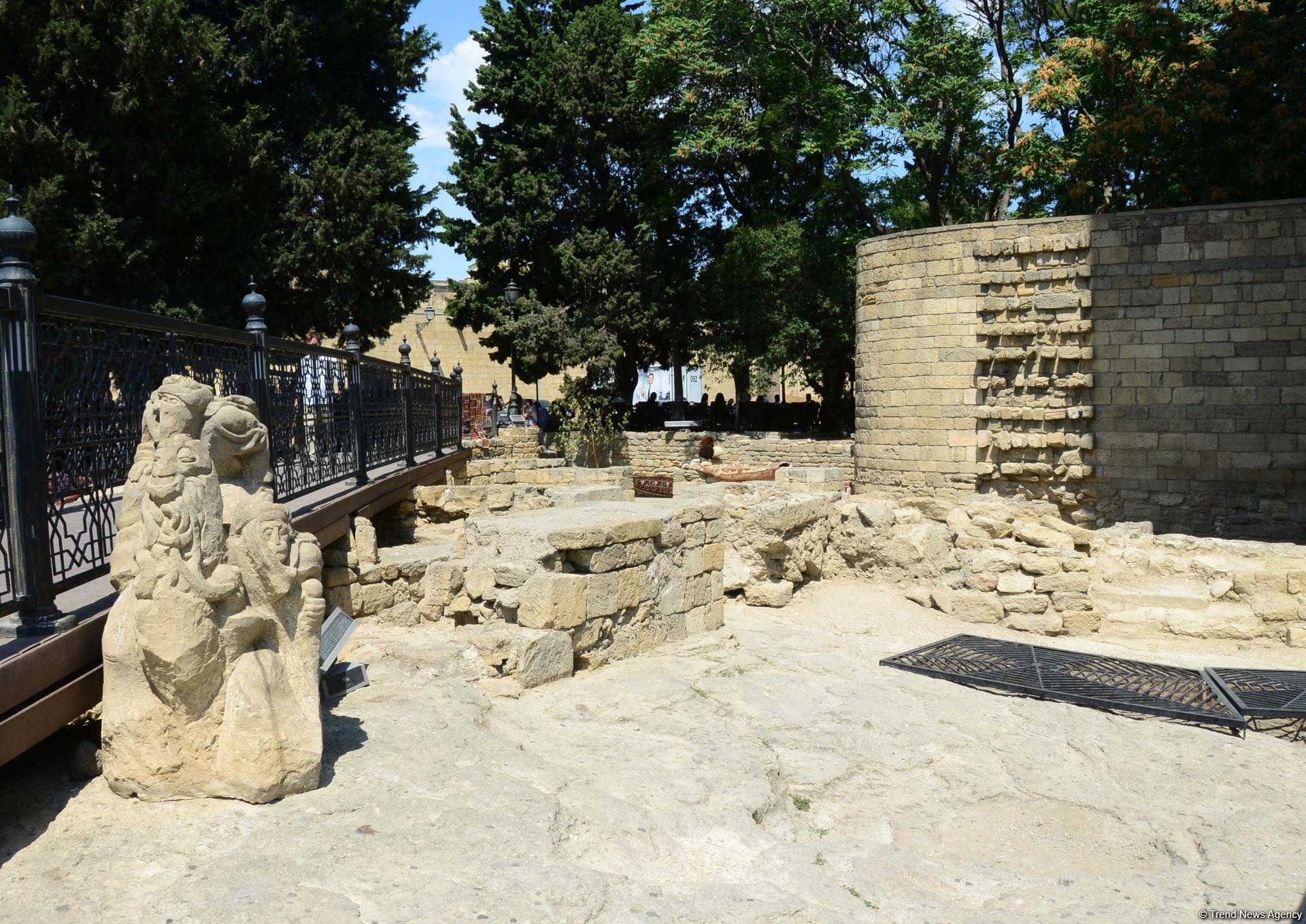 Загадочная башня Баку (Фоторепортаж)