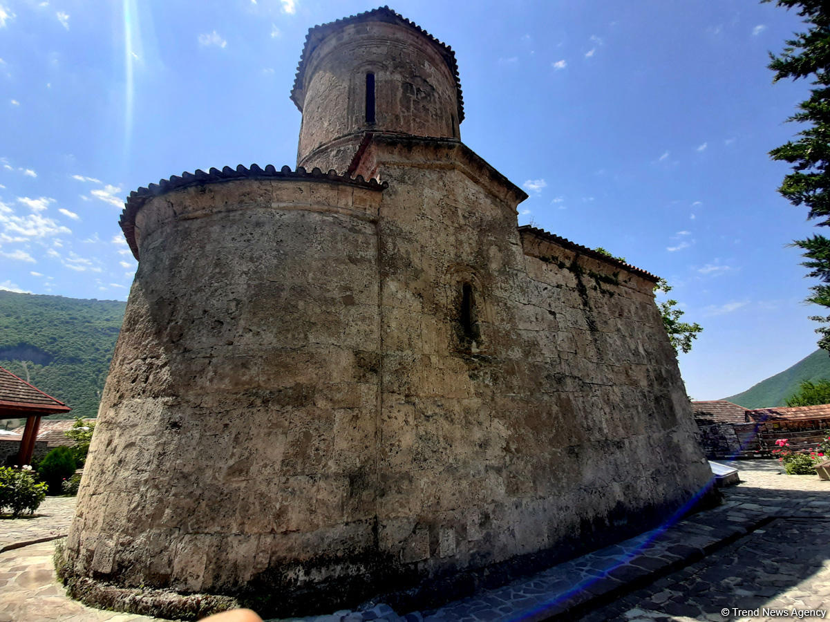 Путешествие по Азербайджану. Тайны самой древней церкви на Кавказе (ФОТО)