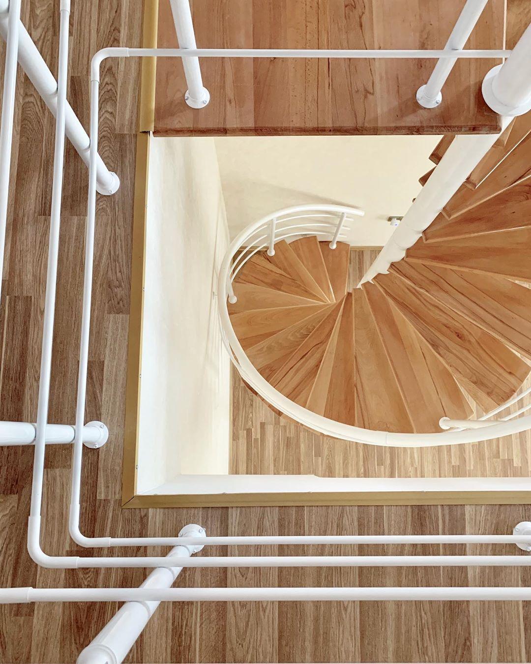 Известный российский стилист показал свою дачу в Мардакане (ФОТО)