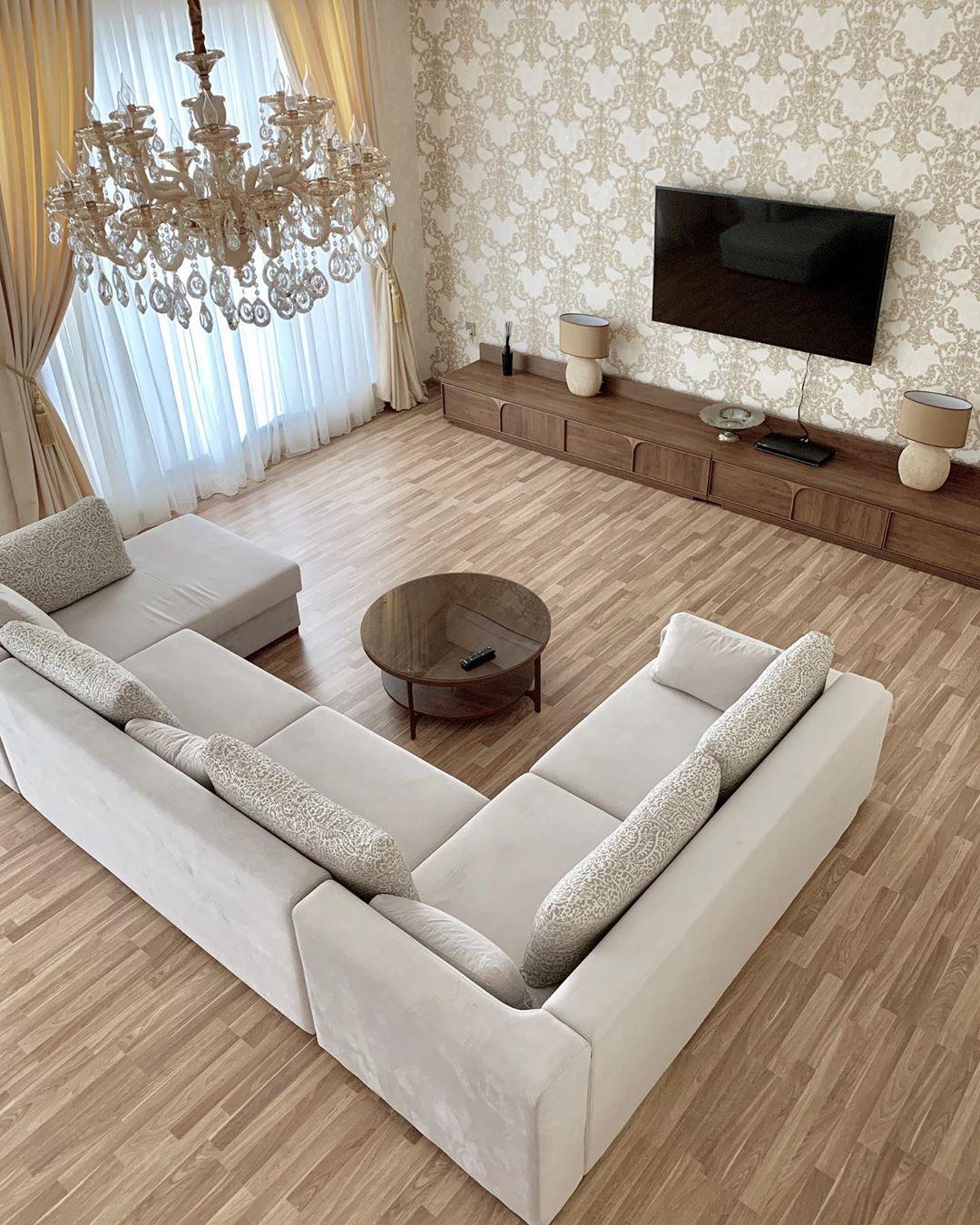 Известный российский стилист показал свою дачу в Мардакане (ФОТО)