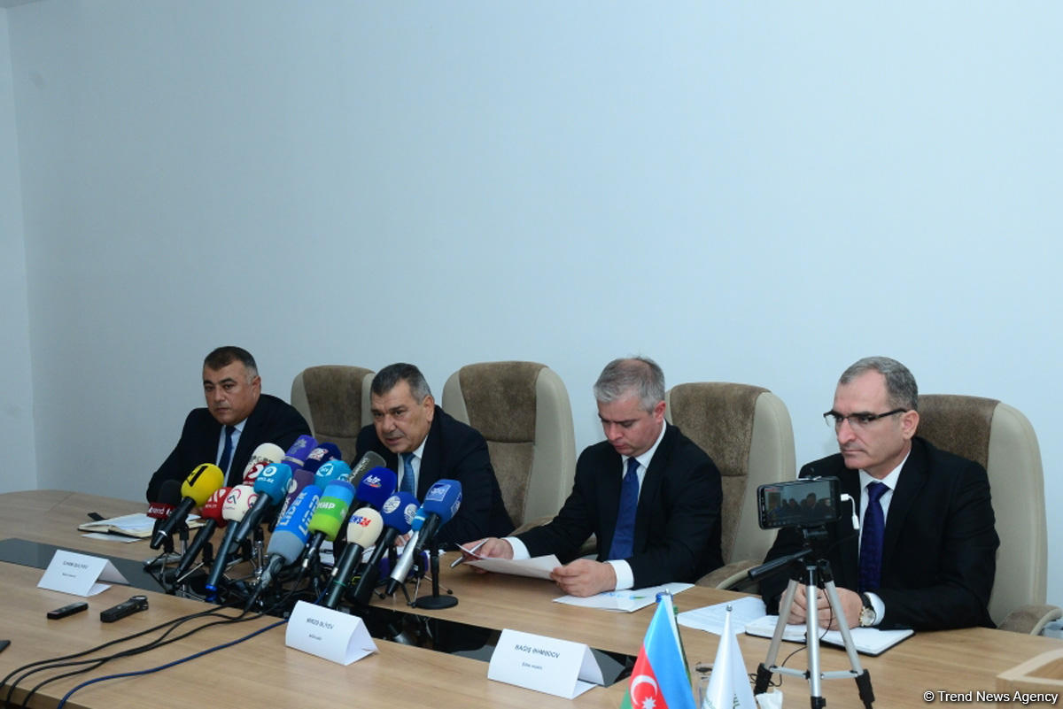 Азербайджанские фермеры получат субсидии в безналичной форме (ФОТО)