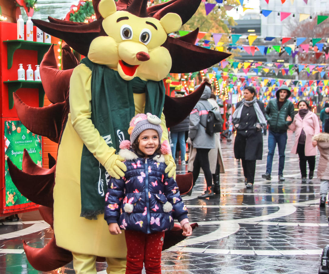 Азербайджанский Ёжик отмечает свой первый год (ВИДЕО, ФОТО)