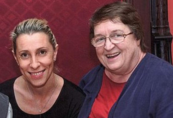 Юлия Рутберг  купила в Баку медный поднос и осуществила мечту матери (ФОТО)