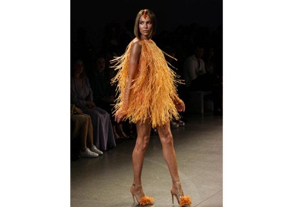 Карабахский цветок Хары бюльбюль на Неделе моды в Нью-Йорке (ФОТО)