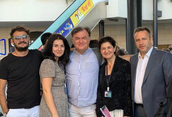 Хотела припугнуть детей, что оставлю в Баку. И хорошо, мы остаёмся! (ФОТО)