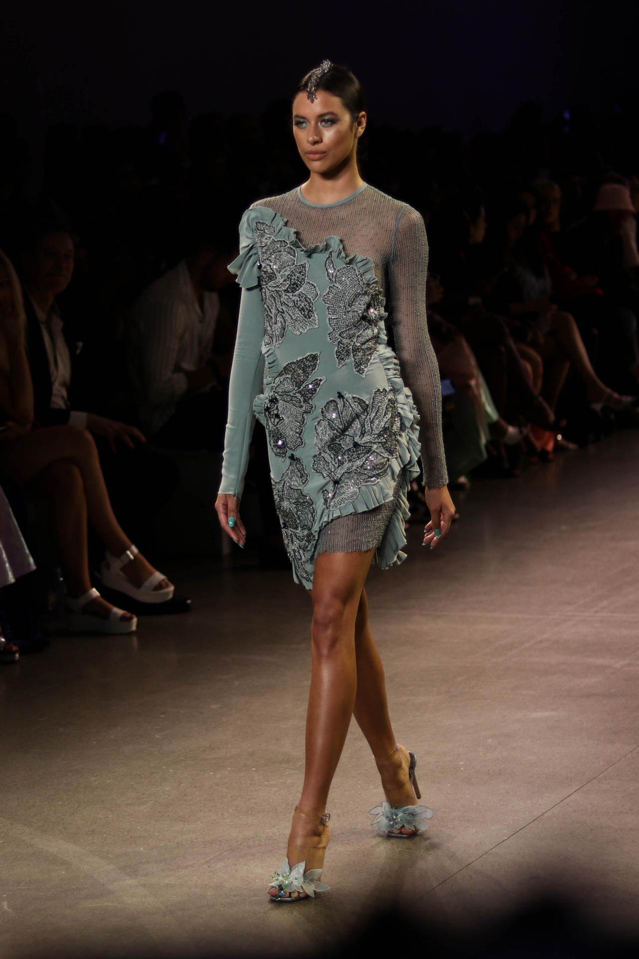 От Нью-Йорка до Баку - Удивительная красота и изящество цветка Xары бюльбюль в коллекциях азербайджанских дизайнеров (ФОТО)