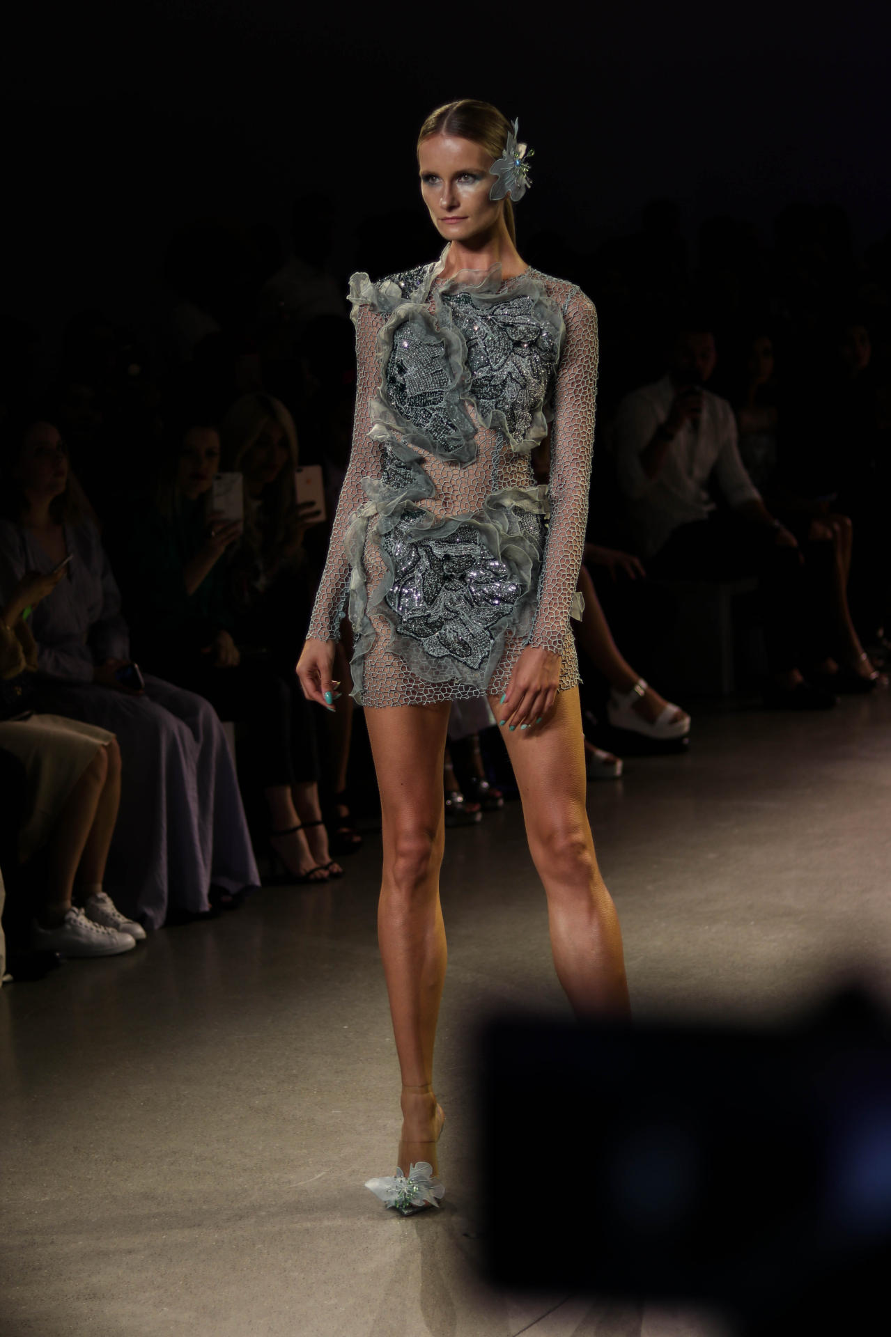 От Нью-Йорка до Баку - Удивительная красота и изящество цветка Xары бюльбюль в коллекциях азербайджанских дизайнеров (ФОТО)