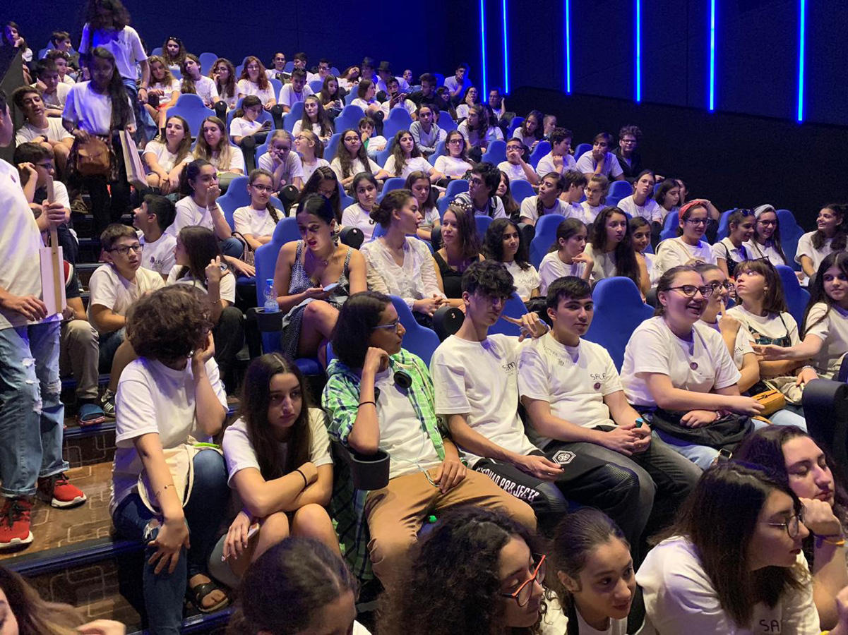 Хотела припугнуть детей, что оставлю в Баку. И хорошо, мы остаёмся! (ФОТО)