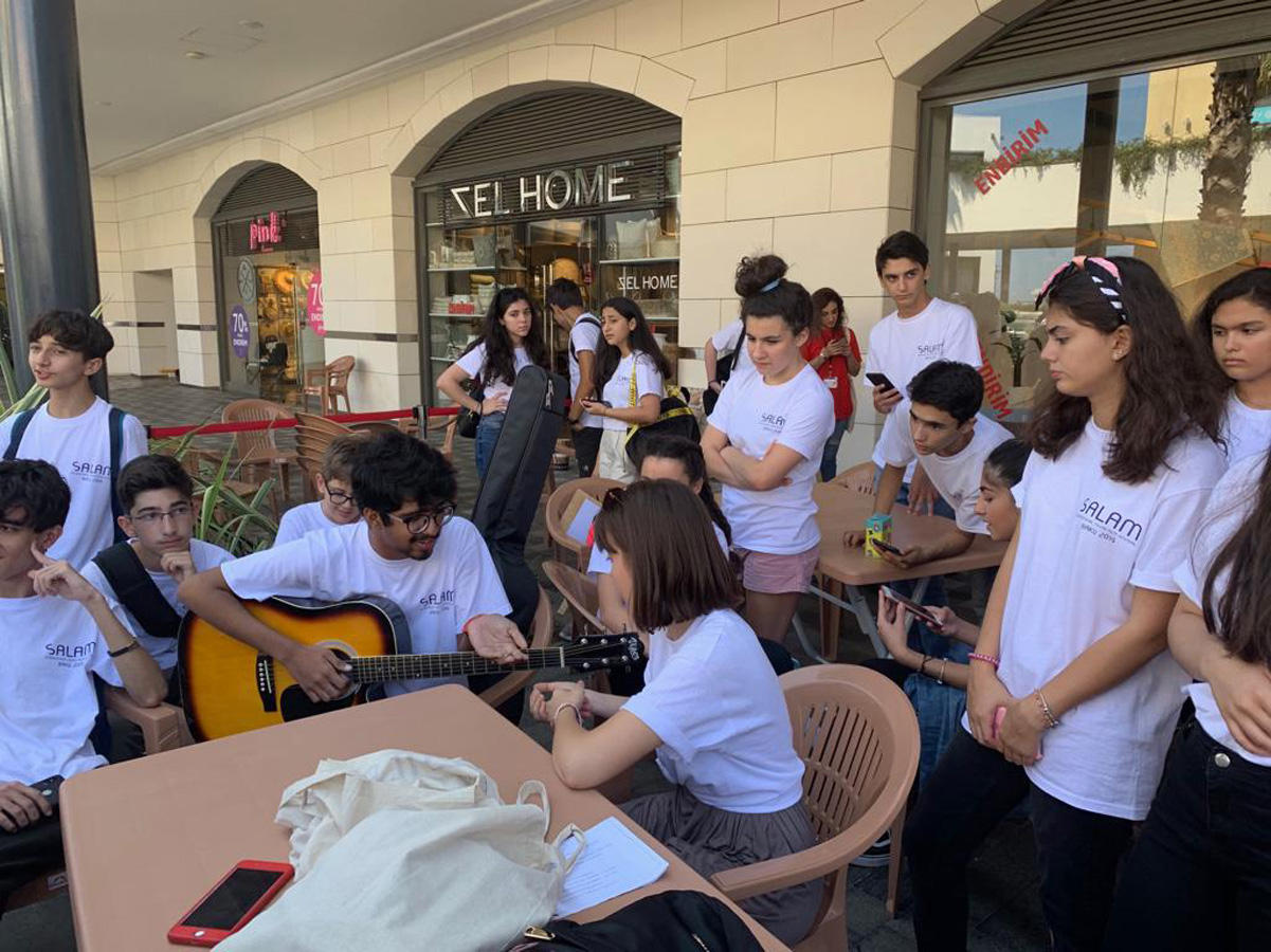 Хотела припугнуть детей, что оставлю в Баку. И хорошо, мы остаёмся! (ФОТО)