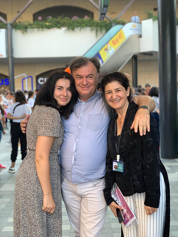 Хотела припугнуть детей, что оставлю в Баку. И хорошо, мы остаёмся! (ФОТО)