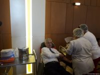 В правящей партии «Ени Азербайджана» проведена акция по сдаче крови (ФОТО)