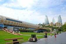 "Алмазное ожерелье" Баку (Фоторепортаж)