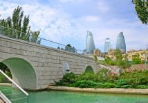 "Алмазное ожерелье" Баку (Фоторепортаж)